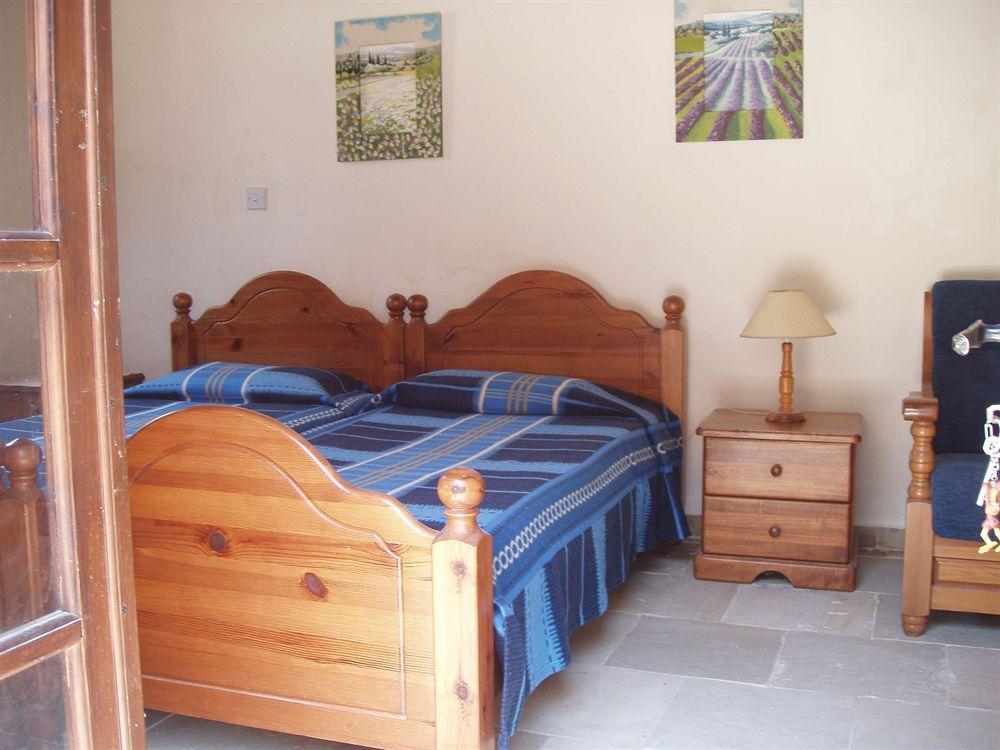 Niovi House Apartment Tochni Bagian luar foto