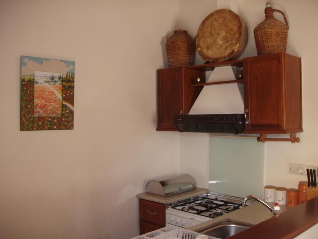 Niovi House Apartment Tochni Bagian luar foto
